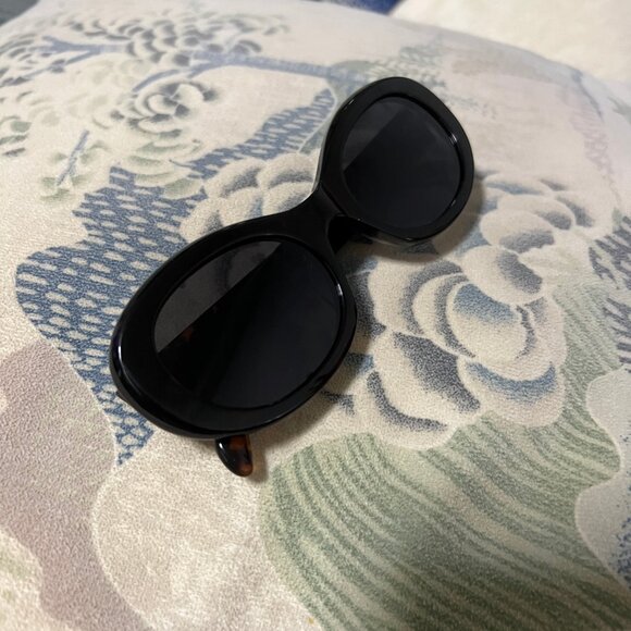 Celine Tortoise Shell Sunglasses - Picture 4 of 8